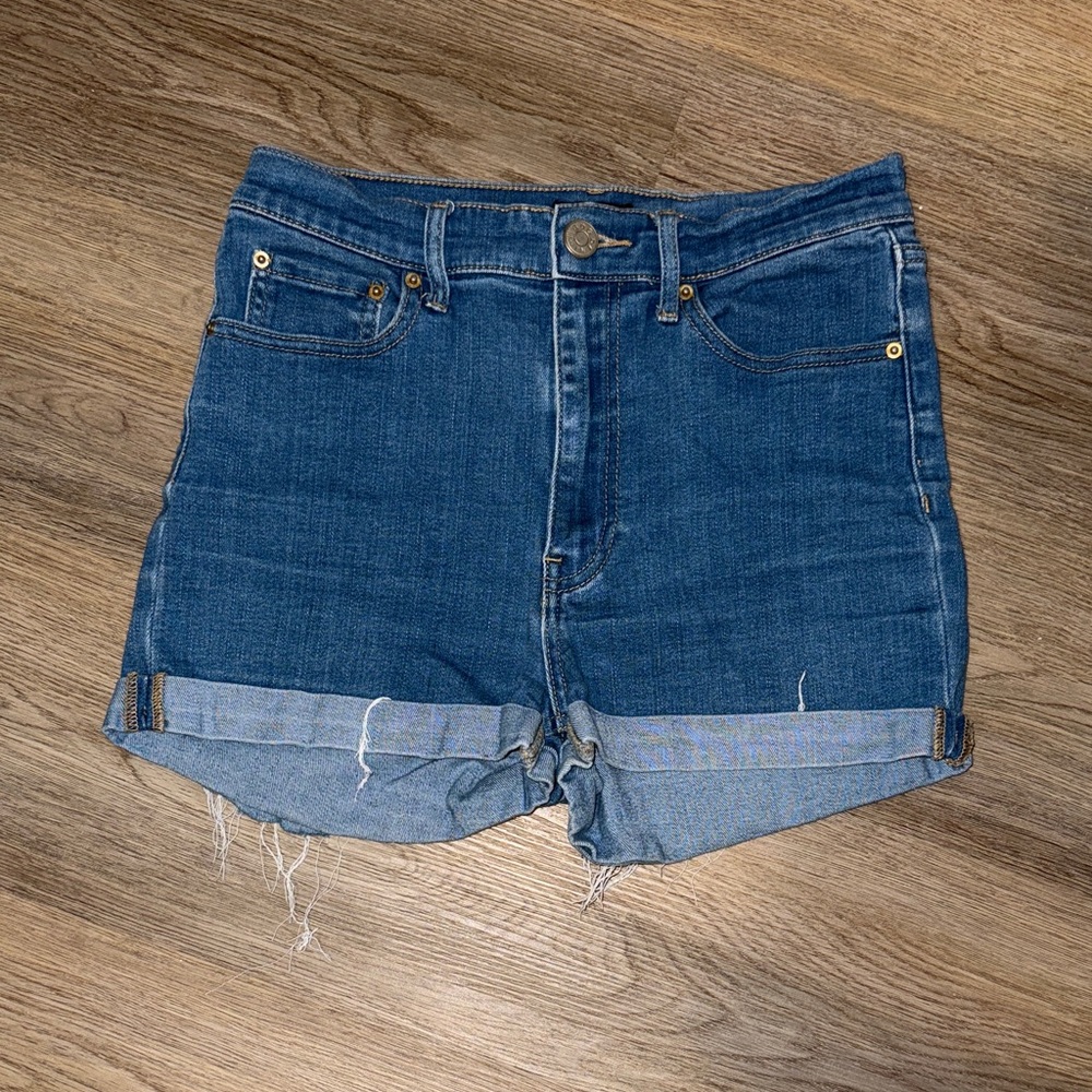 BDG high waist medium/dark wash jean shorts size 27
